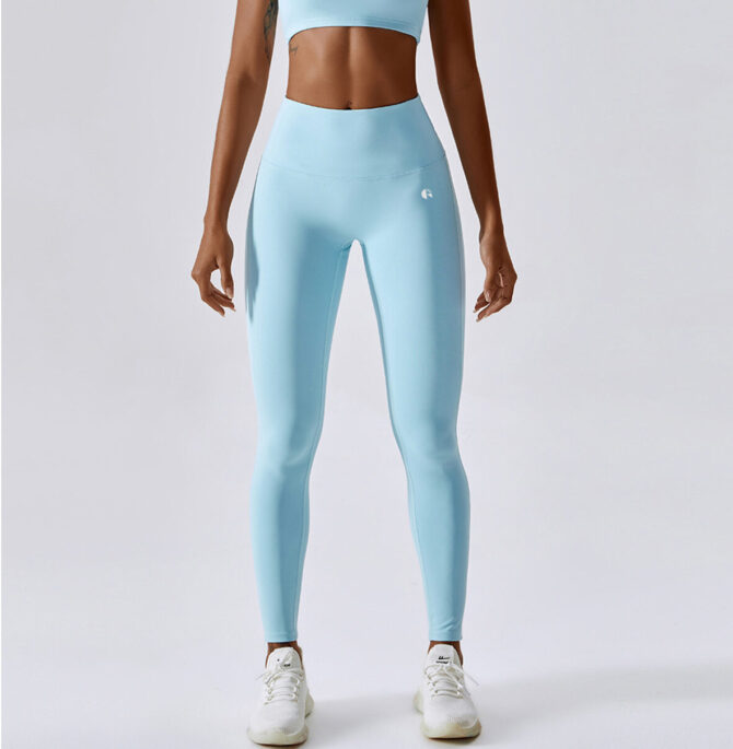 maia-licht-blauwe-legging-gymcherries